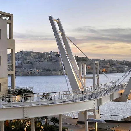 Contemporary, Luxury Penthouse In An Amazing Location Διαμέρισμα *