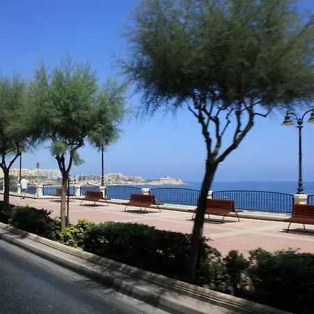 Διαμέρισμα Contemporary, Luxury Penthouse In An Amazing Location