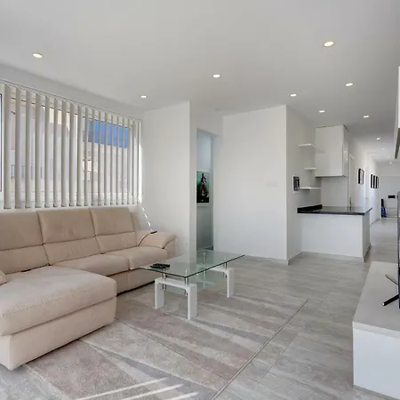 Contemporary, Luxury Penthouse In An Amazing Location *